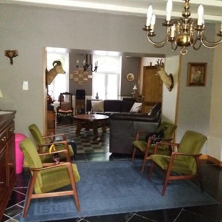 Rijhuis Villa Anseremme Bagian luar foto