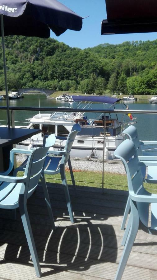 Rijhuis Villa Anseremme Bagian luar foto