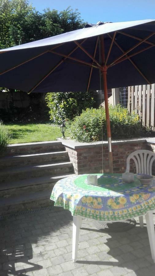 Rijhuis Villa Anseremme Bagian luar foto