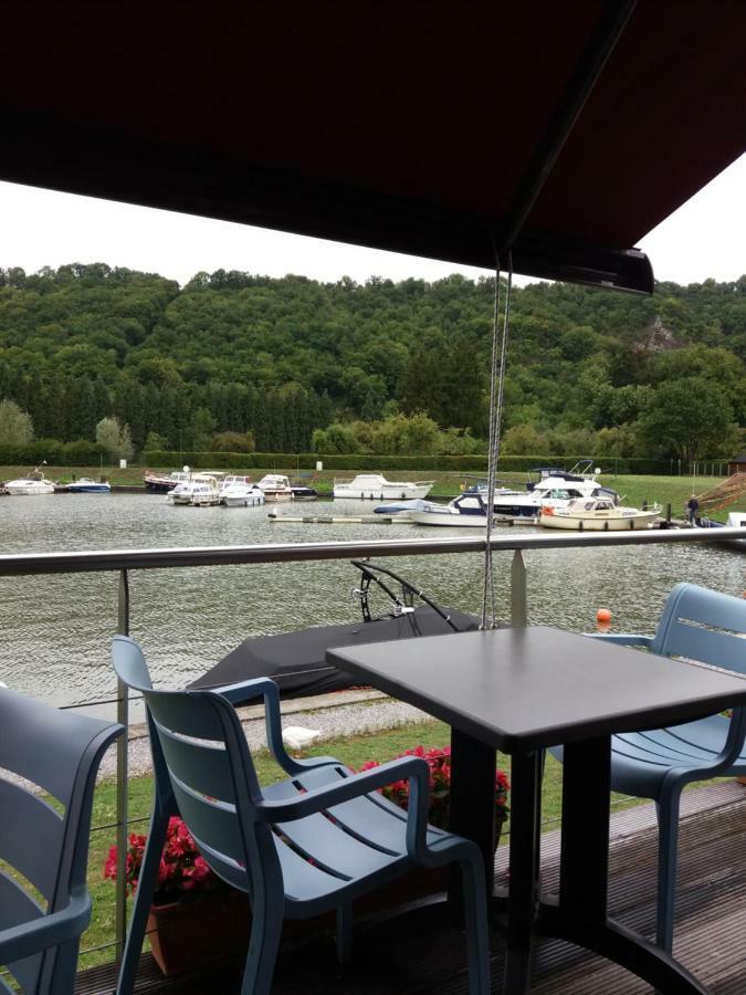 Rijhuis Villa Anseremme Bagian luar foto