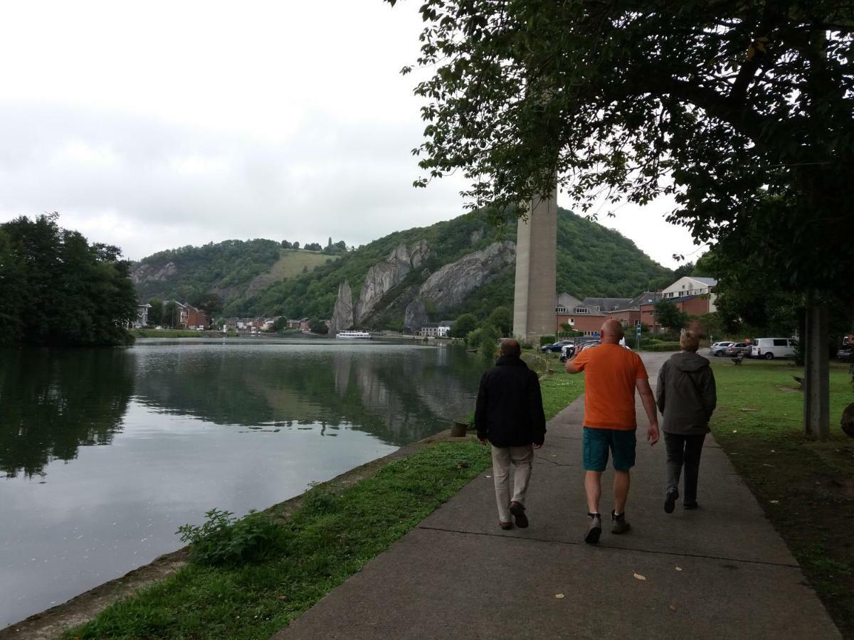 Rijhuis Villa Anseremme Bagian luar foto