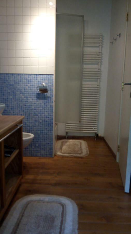 Rijhuis Villa Anseremme Bagian luar foto